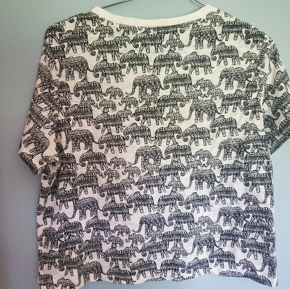 NWT Aeropostale Elephant Cropped Top - Picture 2 of 3